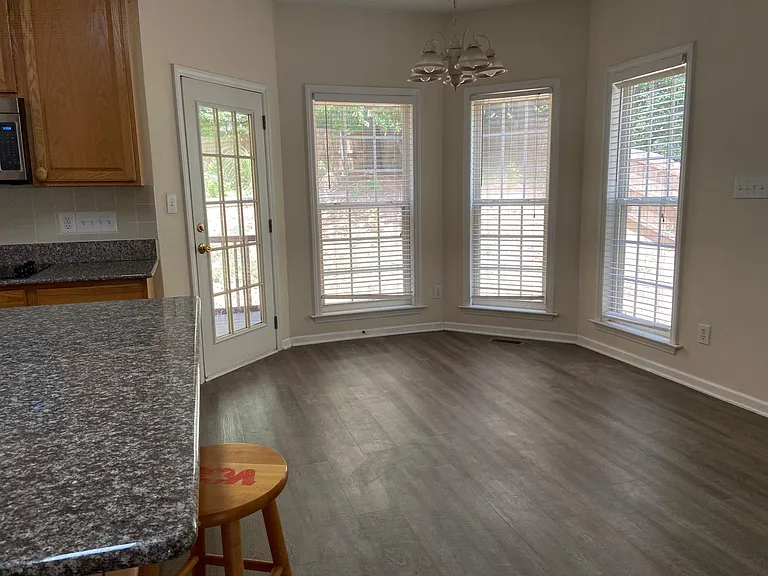 106 Hoboken Ct — Photo 10