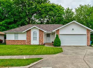 2132 N Avenue B, Springfield, MO 65803