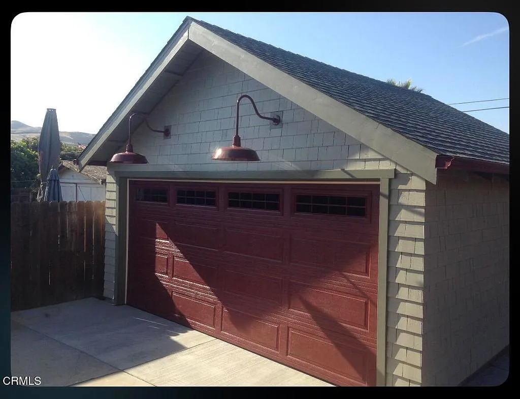 2 bed, 2.0 bath, 972 sqft, $4,100 — Photo 3