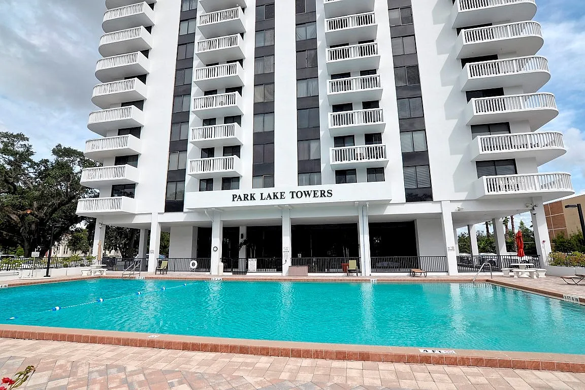 2 bed, 1189 sqft, $2,200 — Photo 1