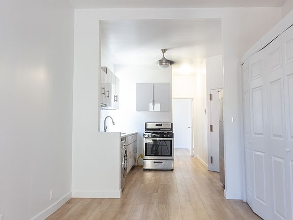 2nd image of 300 W 144th St APT 4