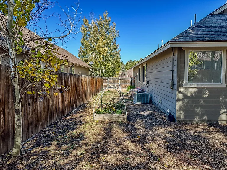537 Nugget Trl — Photo 50