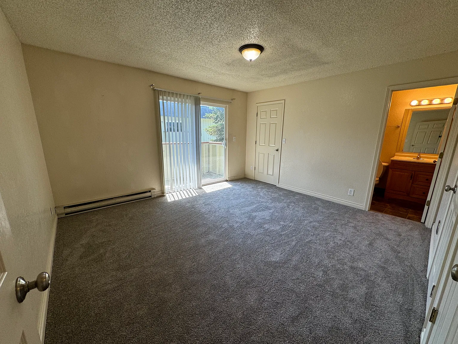 1 bed, 1.5 bath, 680 sqft, $1,500 — Photo 3