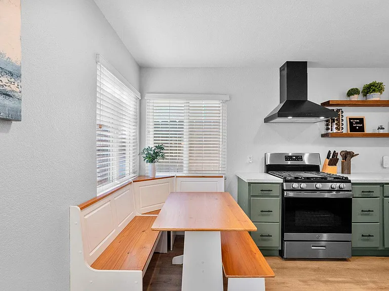 W Brookes Ave — Photo 37
