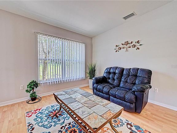 4th image of 108 Red Cedar Park