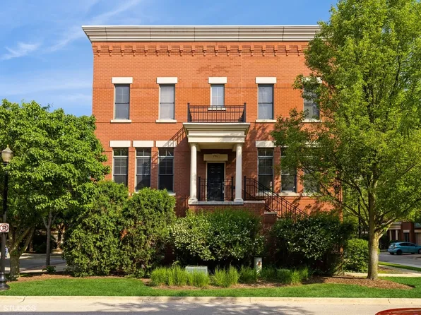 162 Dawson Dr, Elgin, IL 60120