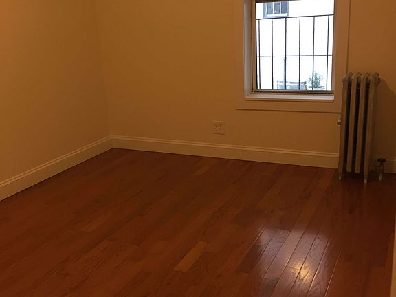5th image of 4141 49th St APT 2R