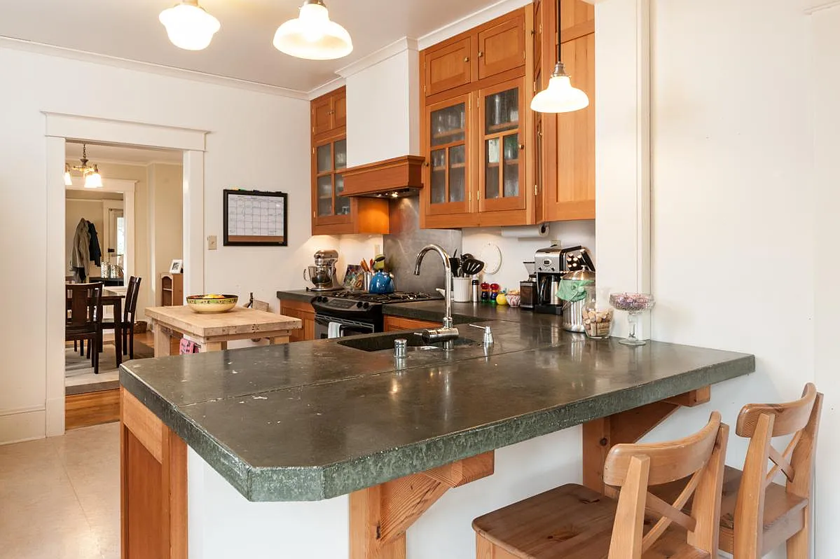2 bed, 1000 sqft, $4,050 — Photo 4