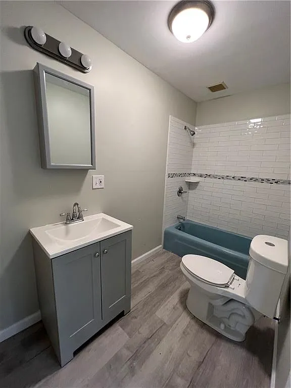 2 bed, $1,900 — Photo 1