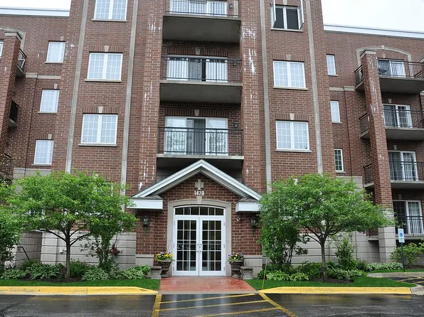 1479 N Milwaukee Ave APT 210, Libertyville, IL 60048