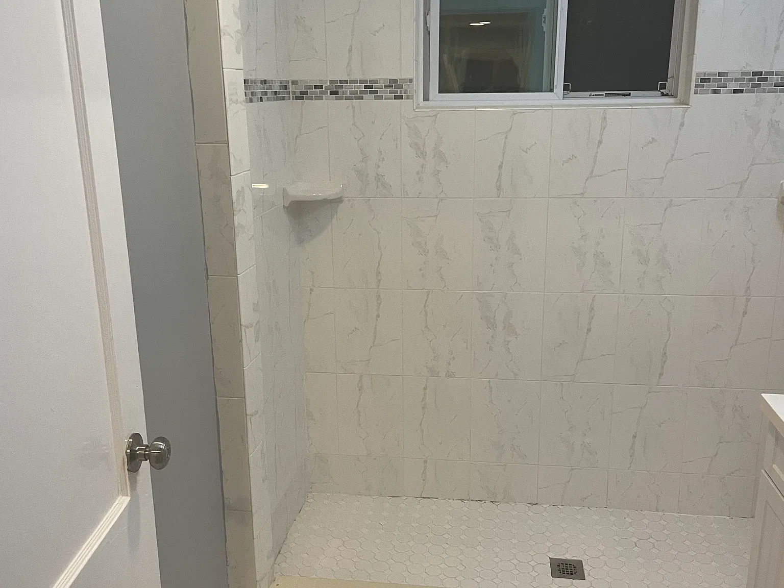 2 bed, 1000 sqft, $1,900 — Photo 3