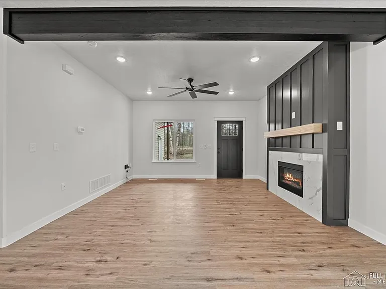 7442 N Paw St — Photo 44