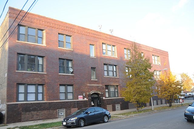 2nd image of 1500 N Rockwell St
