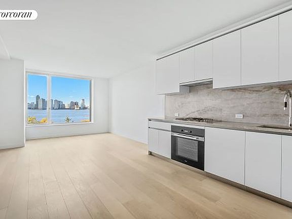 2nd image of 450 Washington St #209