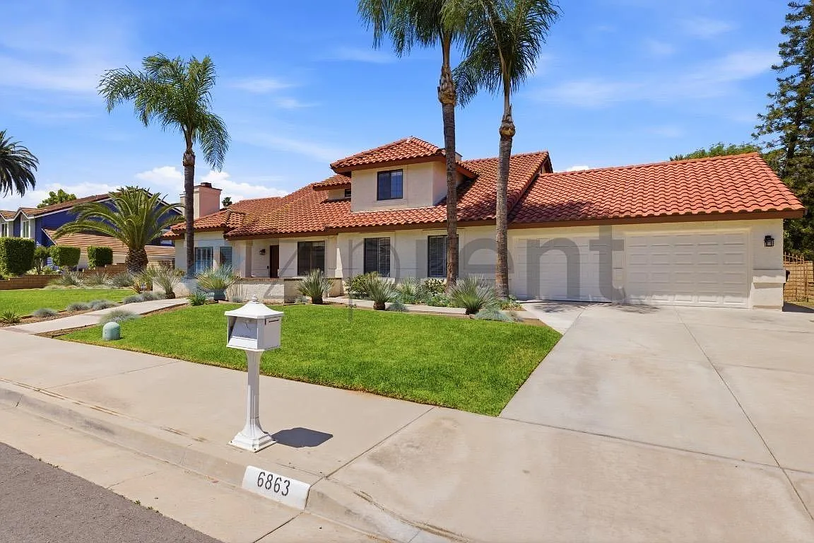 Exterior Front - 6863 De Grazia Rd