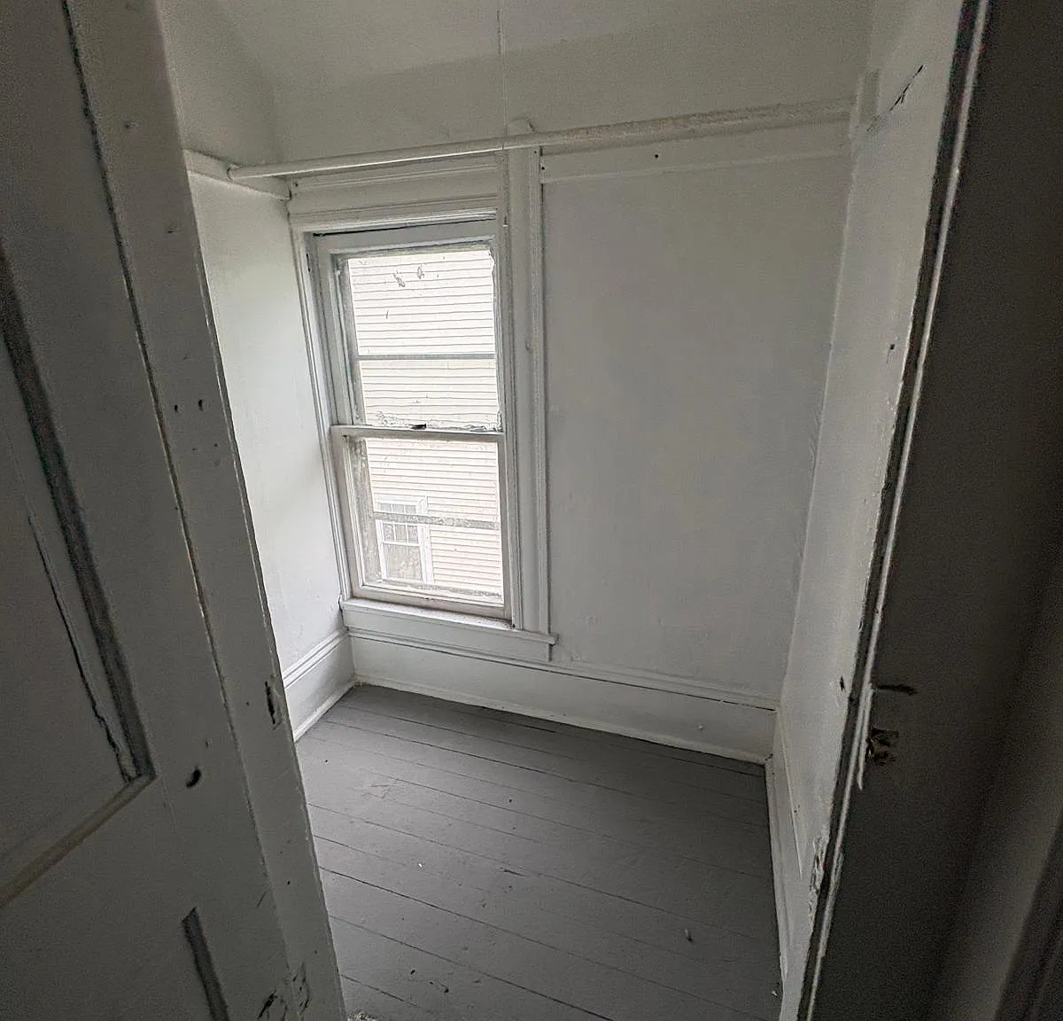 2 bed, 900 sqft, $895 — Photo 2
