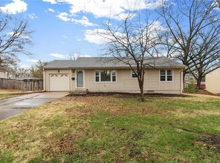 2321 Queen Ridge Dr, Independence, MO 64055