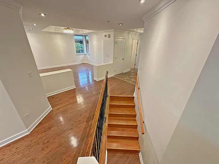 8561 Seascape Ln — Photo 21
