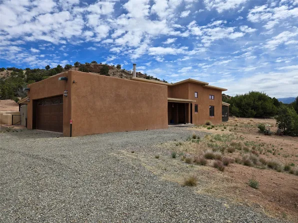 76 Calle Josephina, Santa Fe, NM 87506