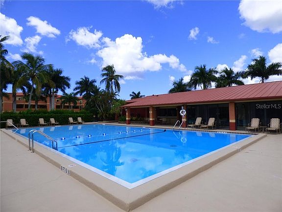5th image of 3210 Southshore Dr APT 11C