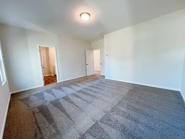 2475 Whistler Way NE — Photo 17