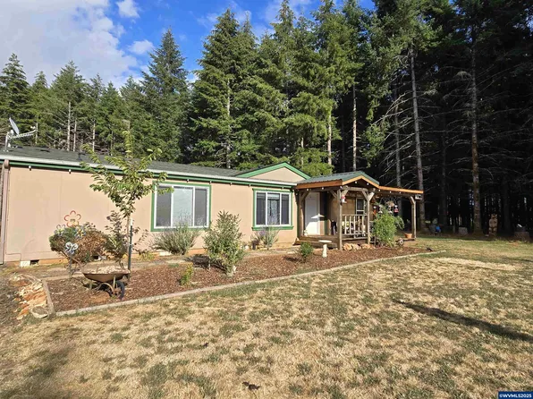 26800 SW Regia Dr, Sheridan, OR 97378