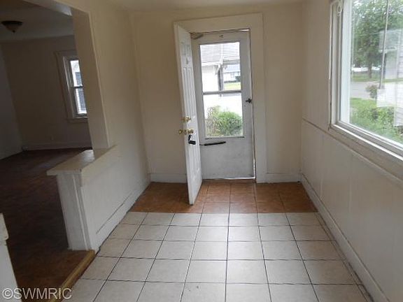 5th image of 781 McAllister Ave
