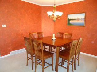 15 Thistle Dr, Malta, NY 12020