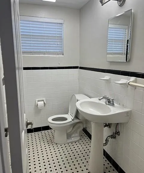 304 W 4th Ave #304 — Photo 3