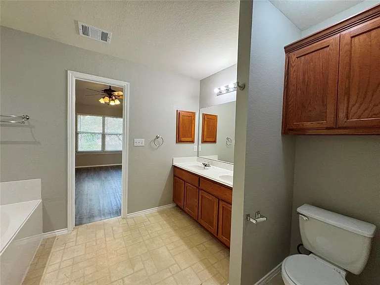 2311 Portwood Bend Cv — Photo 25