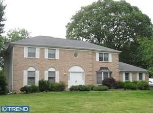 75 Kent Rd, Huntingdon Valley, PA 19006