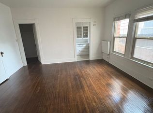 1132 10th Ave E APT 3, Seattle, WA 98102