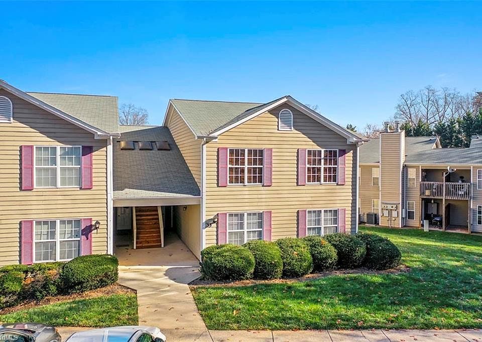1st image of 33 Meadowood Glen Way