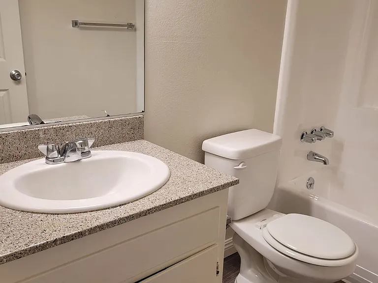 073 - Canyon Crest Hills Apartments — Photo 11