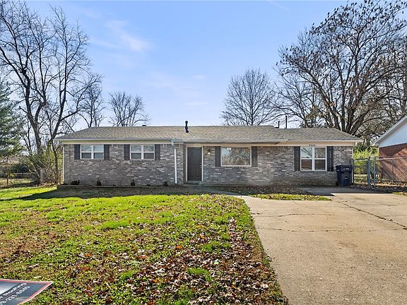 2nd image of 2326 W Alpine Cir