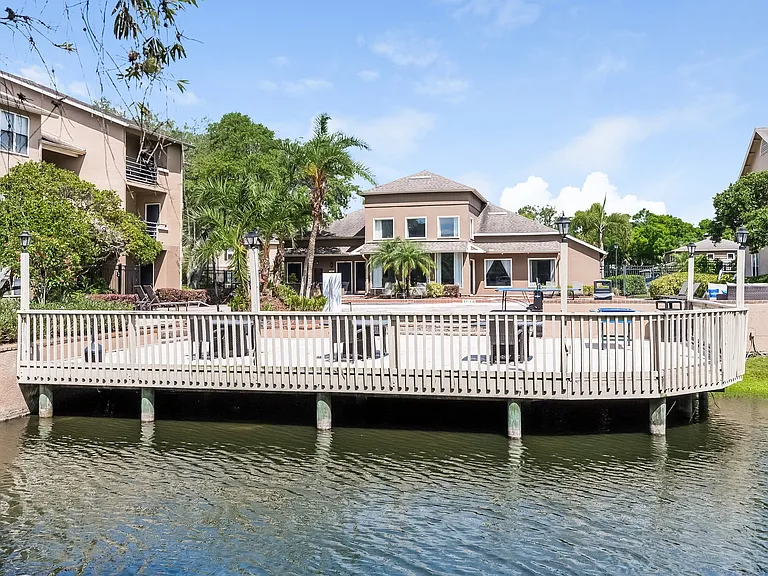 Tuscany Pointe at Tampa Apartment Homes — Photo 22