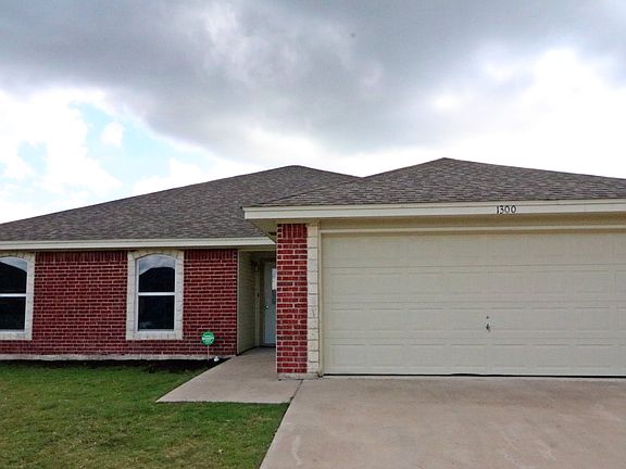 3rd image of 1300 Copper Creek Dr