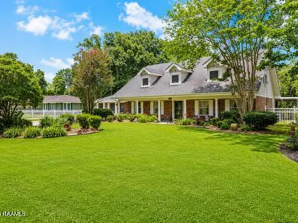 208 Pembroke Ln, Lafayette, LA 70508