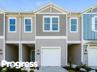 673 Cherry Ridge Dr, Orange Park, FL 32065