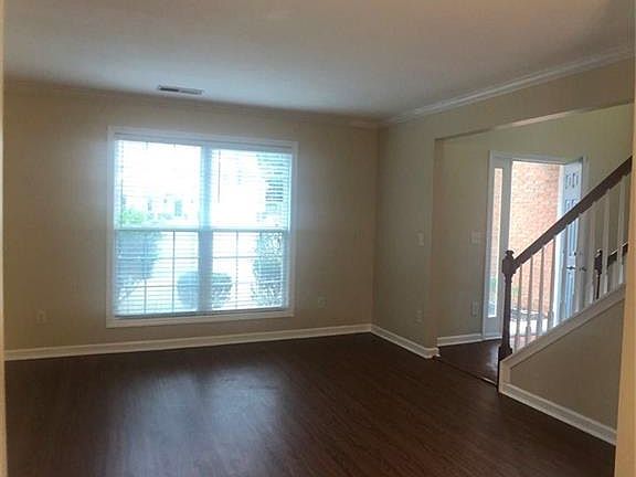 5th image of 919 Park Knoll Ct