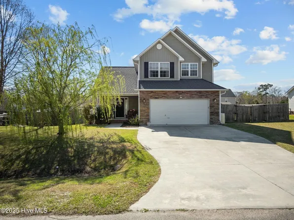 314 Springcreek Ct, Hubert, NC 28539