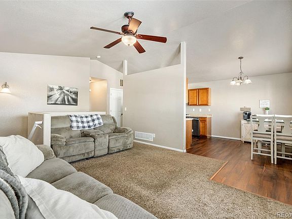 2nd image of 2903 Apricot Avenue