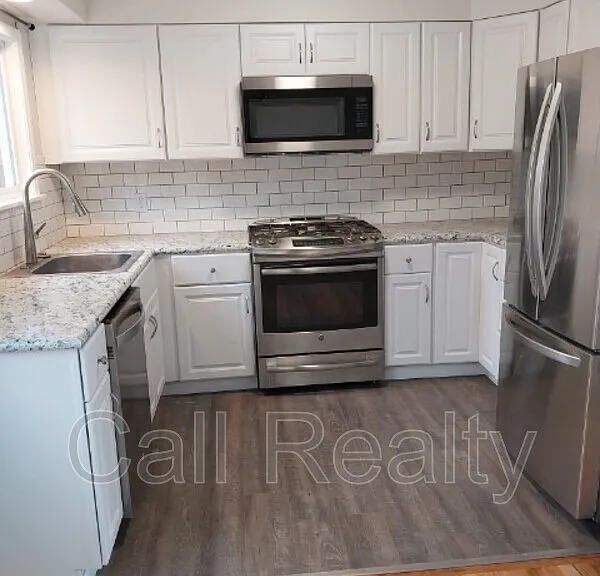904 W Lincoln Pl #2 — Photo 1