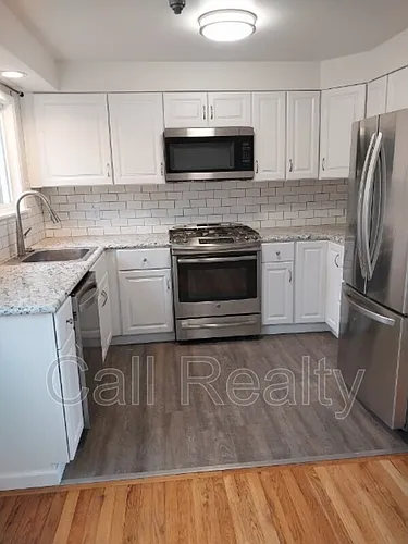 904 W Lincoln Pl Photo 1