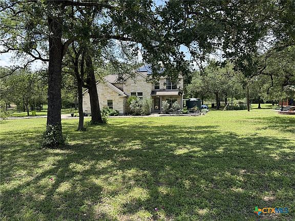 2nd image of 202 The Oaks Blvd
