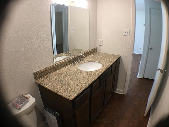 3rd image of 804 W Arlington Ave