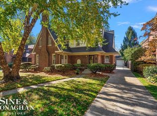 865 Bedford Rd, Grosse Pointe Park, MI 48230