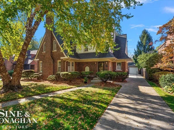865 Bedford Rd, Grosse Pointe Park, MI 48230
