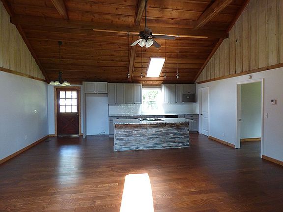 5th image of 106 Woodlawn Dr