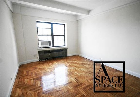 2nd image of 211 E 11th St APT 5